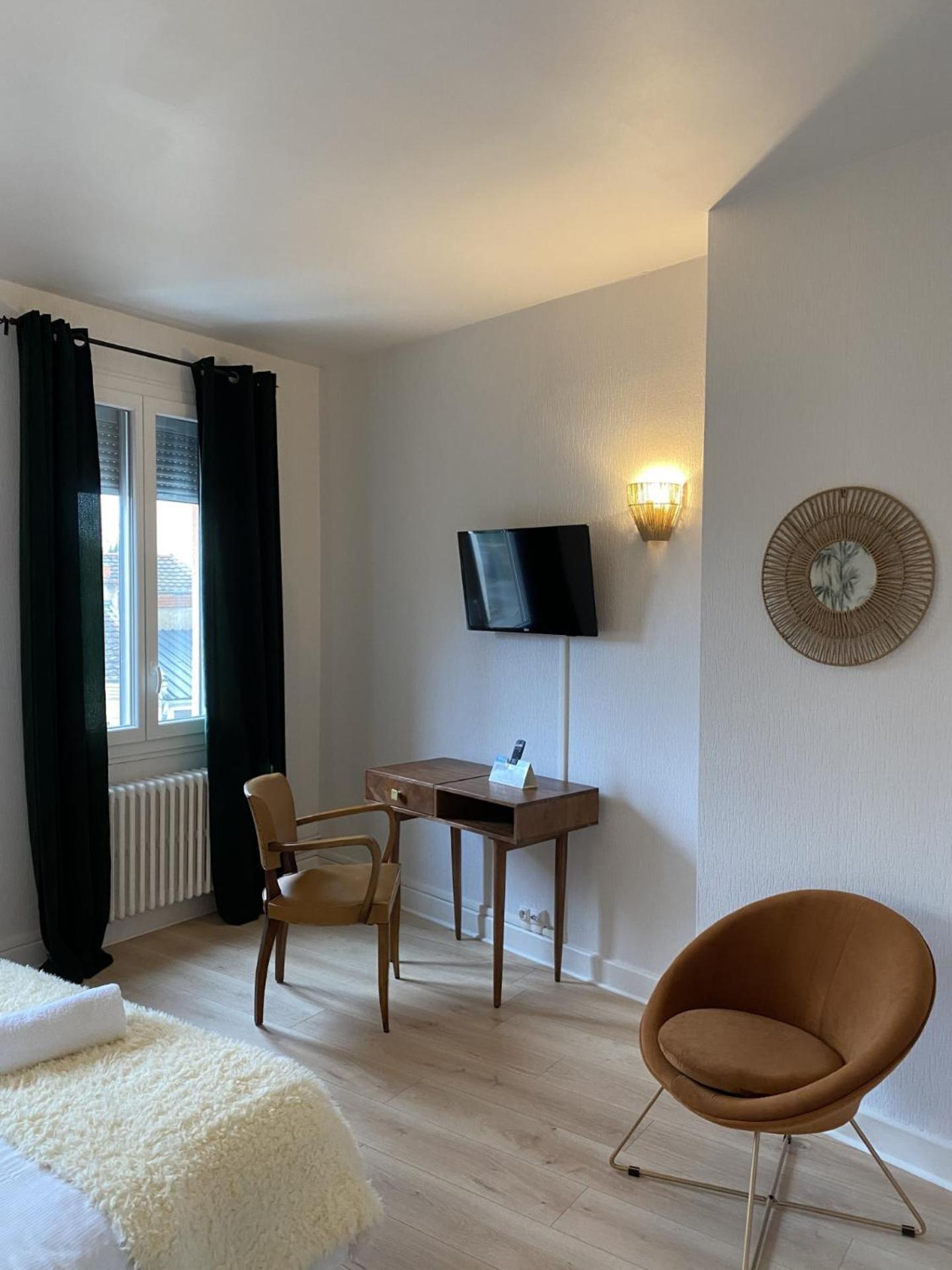 Hotel Aux Vendanges De Bourgogne 帕雷·勒·毛尼尔 外观 照片