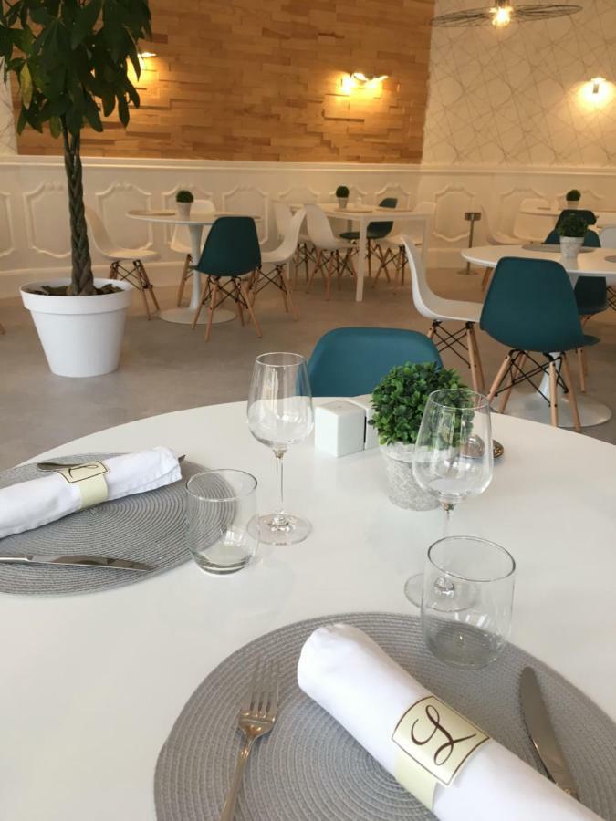Hotel Aux Vendanges De Bourgogne 帕雷·勒·毛尼尔 外观 照片
